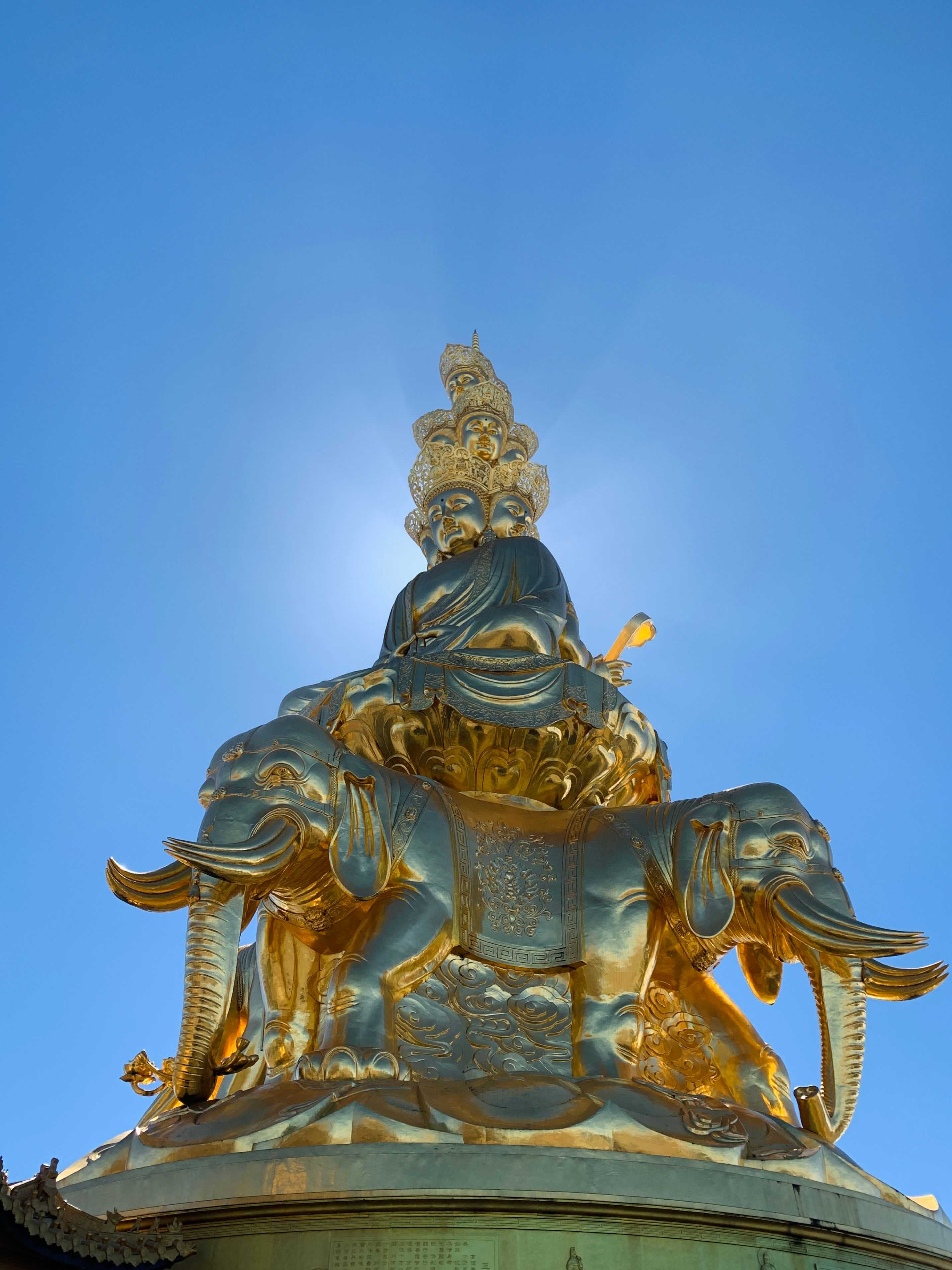 Massive statue of Samantabhadra at the summit of Mount Emei